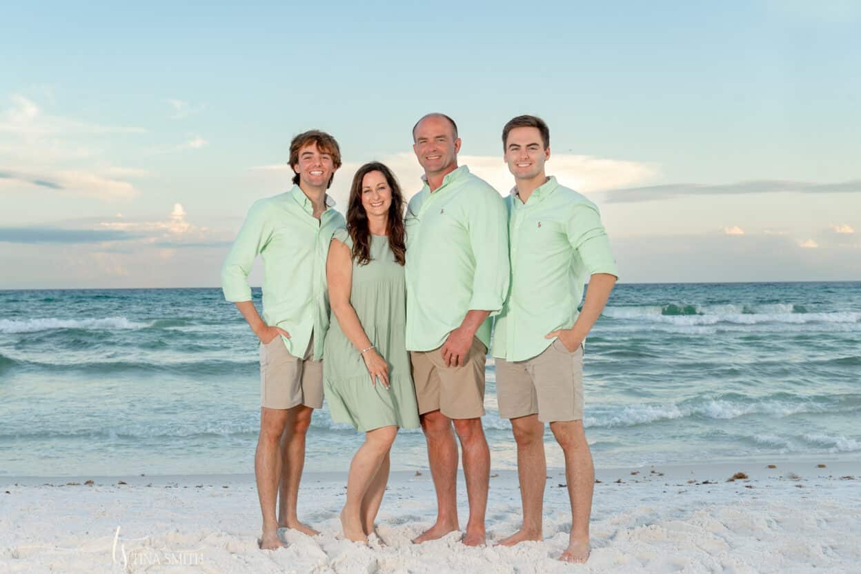 destin beach photography family in green